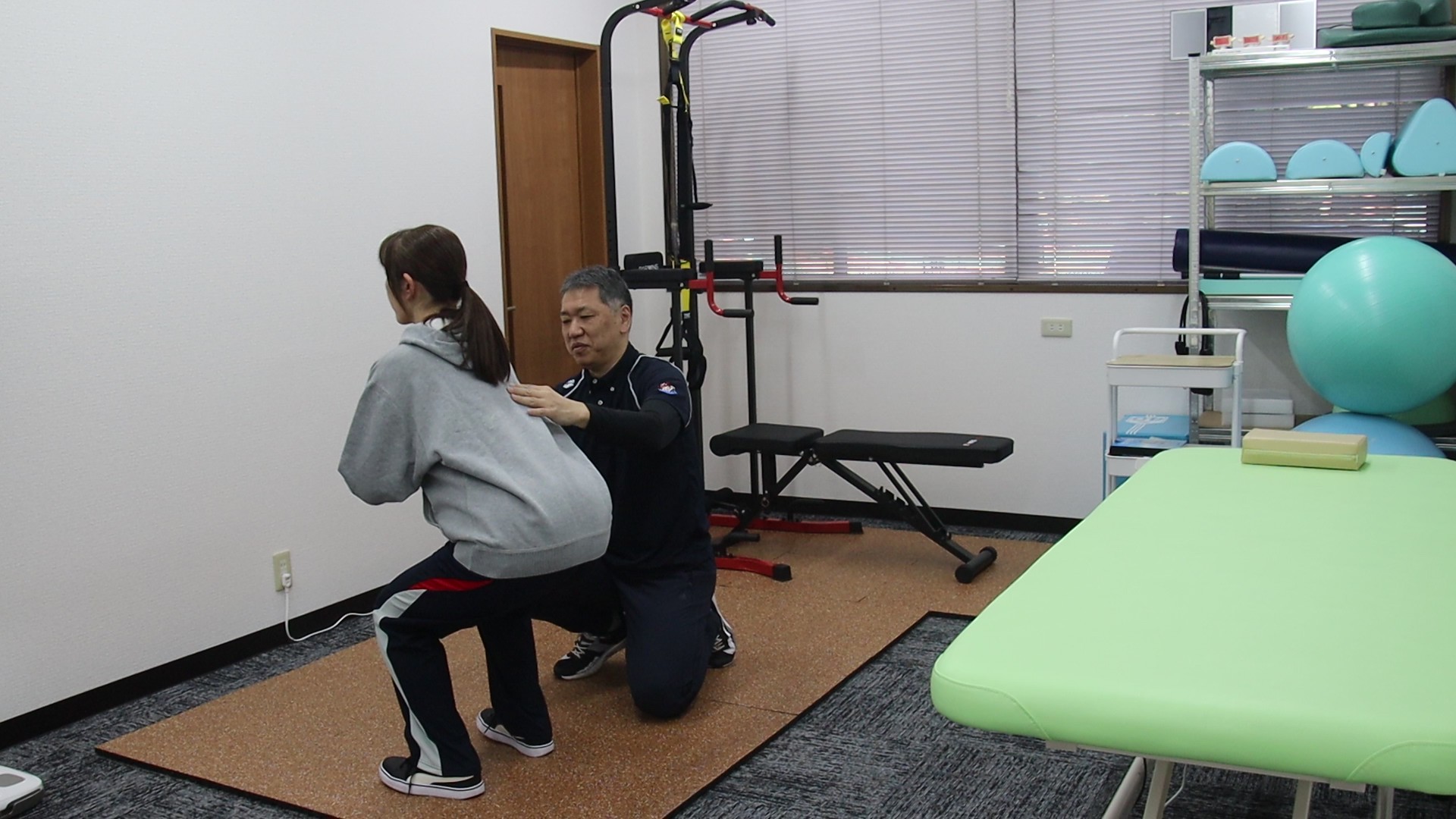 スクワットの様子